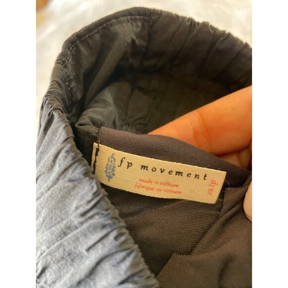 Fp Movement Womens Black High-Waisted Elastic Waist Ruffle Shorts Size XS - Picture 4 of 5